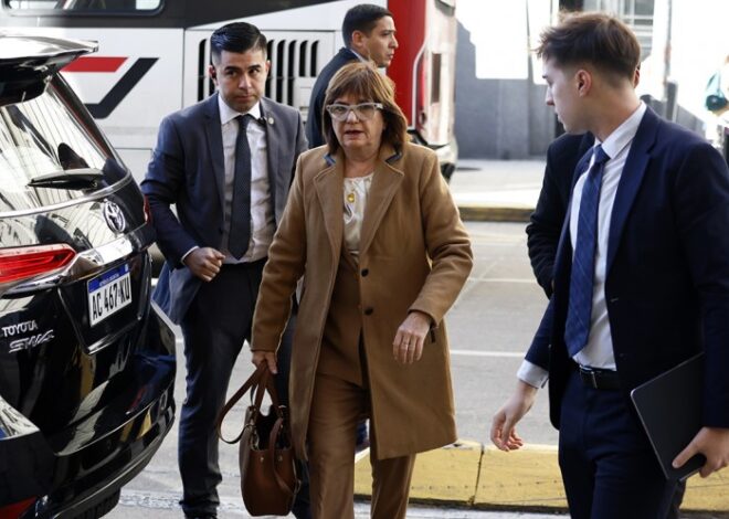 Se vuelve a reunir la Mesa Política, pero Patricia aclara: "No sirve para nada" Se vuelve a reunir la Mesa Política, pero Patricia aclara: "No sirve para nada"