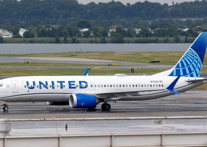 Un pasajero agredió a una azafata y trató de acceder a la cabina del avión en un vuelo de United Airlines Un pasajero agredió a una azafata y trató de acceder a la cabina del avión en un vuelo de United Airlines
