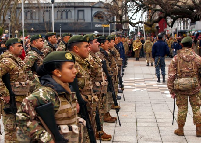 El Gobierno destina fondos de inmuebles del Estado y privatizaciones a un plan de modernización de las Fuerzas Armadas