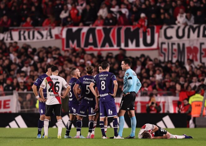 Noche caliente de Ignacio Miramón ante River en el Monumental: empujón al árbitro y un codazo a Viña Noche caliente de Ignacio Miramón ante River en el Monumental: empujón al árbitro y un codazo a Viña