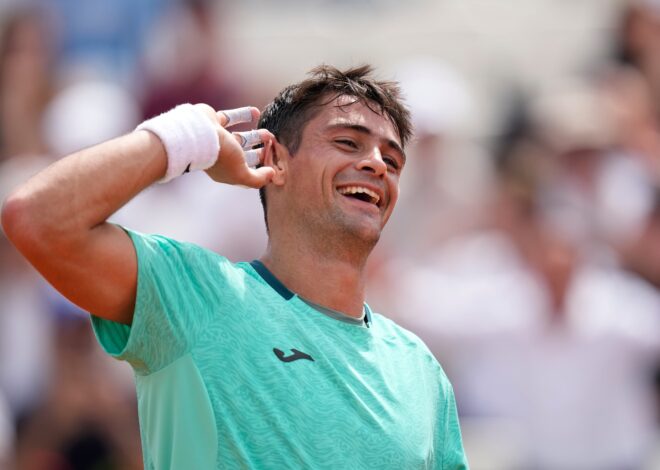 Navone venció a Auger-Aliassime, en la victoria más importante de su carrera, y está en la tercera ronda de Roma