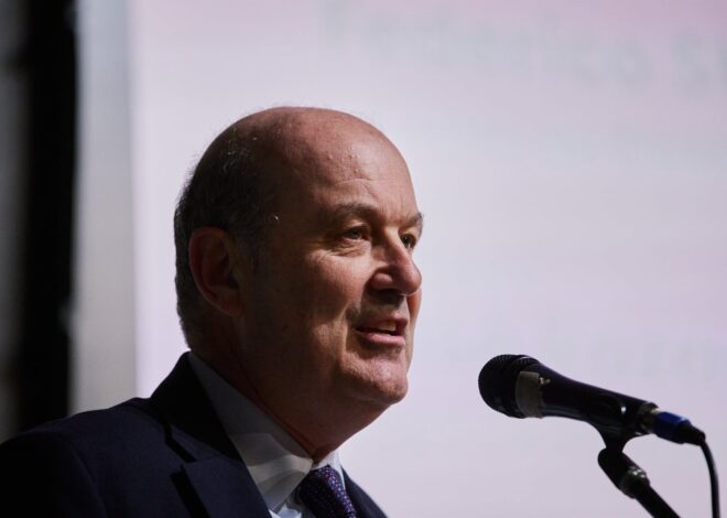 Federico Sturzenegger confirmó que en junio enviará la desregulación inmobiliaria al Congreso para bajar costos en la compraventa Federico Sturzenegger confirmó que en junio enviará la desregulación inmobiliaria al Congreso para bajar costos en la compraventa