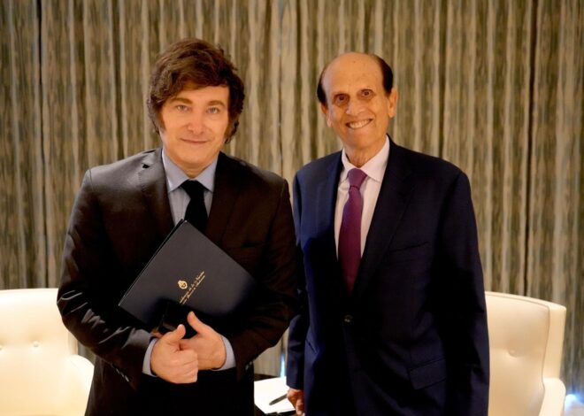 Quién es el multimillonario Michael Milken, el anfitrión de Javier Milei en Los Ángeles