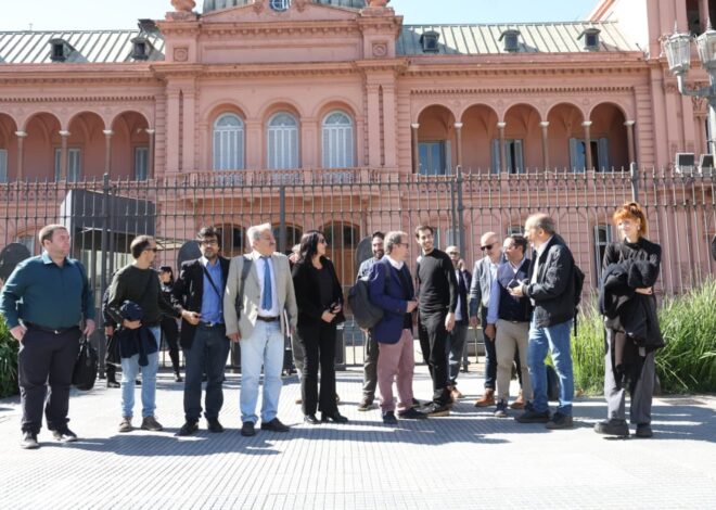 Pese a la decisión de la Justicia, se endurecieron las restricciones para la tarea periodística en la Casa Rosada Pese a la decisión de la Justicia, se endurecieron las restricciones para la tarea periodística en la Casa Rosada