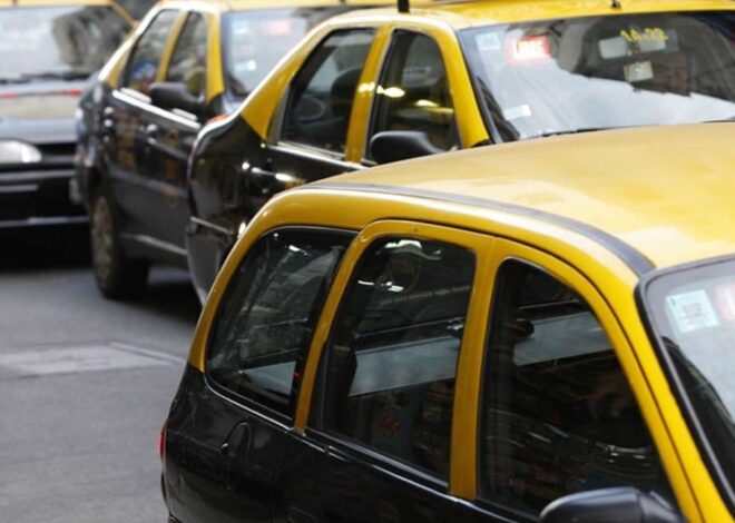 Menos requisitos para taxistas y más para conductores de apps en la ciudad Menos requisitos para taxistas y más para conductores de apps en la ciudad