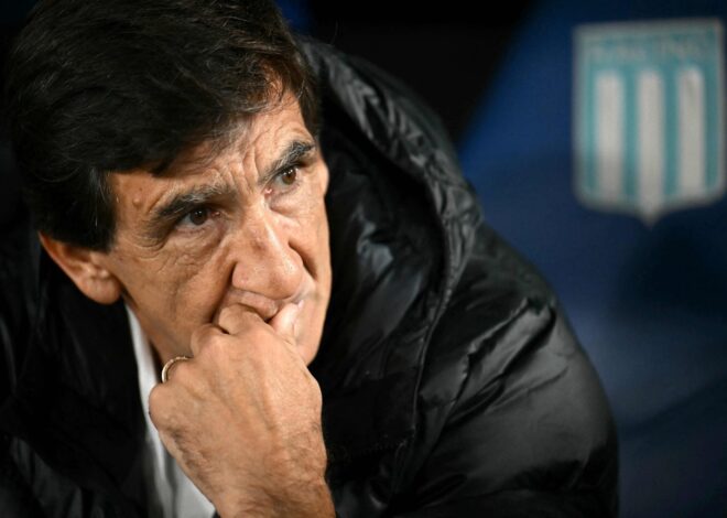 Gustavo Costas habló sobre su continuidad como entrenador de Racing: “Uno lo tiene que analizar”