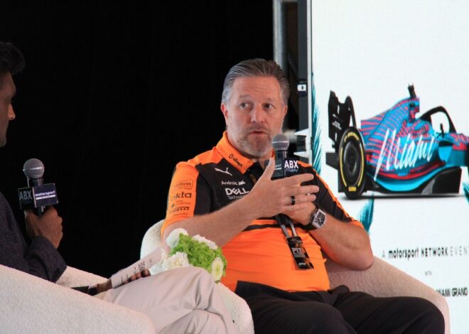 Zak Brown compara la F1 moderna con "24 Super Bowls"
