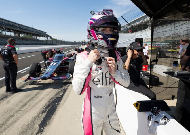 Katherine Legge disputará la Indy 500 y la Coke 600 tras un acuerdo de última hora Katherine Legge disputará la Indy 500 y la Coke 600 tras un acuerdo de última hora
