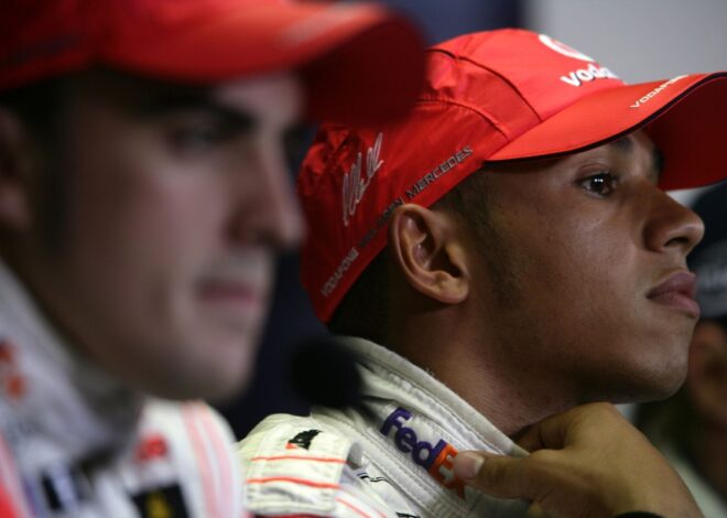 "No podía aceptar ser el segundo de Alonso" – Cómo Hamilton dejó su huella en McLaren en su debut en F1 "No podía aceptar ser el segundo de Alonso" – Cómo Hamilton dejó su huella en McLaren en su debut en F1