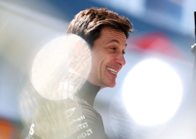 Ralf Schumacher destaca la gestión de Toto Wolff del choque entre Antonelli y Russell