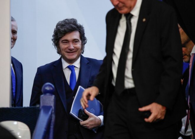 Mejoran la calificación de deuda del país, un paso clave para regresar a los mercados Mejoran la calificación de deuda del país, un paso clave para regresar a los mercados
