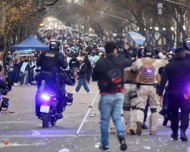 Incidentes en Córdoba: robaron una joyería, hubo disturbios y más de 40 detenidos en los festejos por el triunfo de Argentina