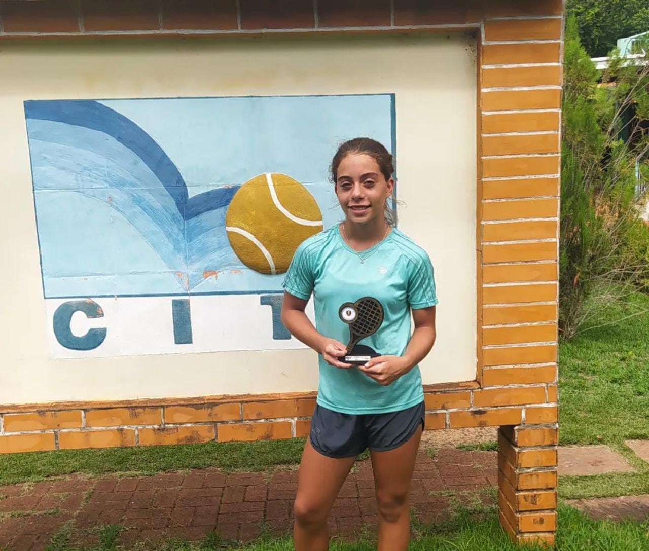 Quién era Luisana Schönberger, la joven que murió durante los festejos por la victoria de la selección ante Suiza Quién era Luisana Schönberger, la joven que murió durante los festejos por la victoria de la selección ante Suiza