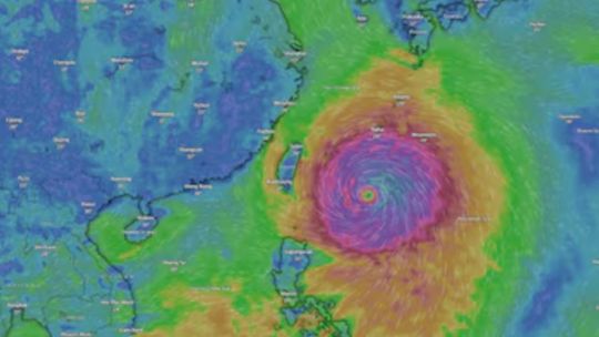 China intensifica las medidas de emergencia por el avance del tifón Bavi mientras Taiwán sufre masivos cortes de luz China intensifica las medidas de emergencia por el avance del tifón Bavi mientras Taiwán sufre masivos cortes de luz