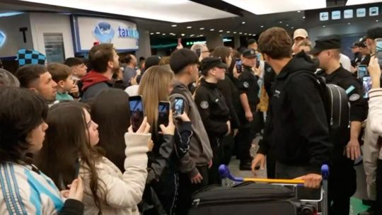 Regreso de la Selección Argentina: qué dijeron los familiares de Paredes, Fernández, Tagliafico y otros jugadores tras la final del Mundial Regreso de la Selección Argentina: qué dijeron los familiares de Paredes, Fernández, Tagliafico y otros jugadores tras la final del Mundial
